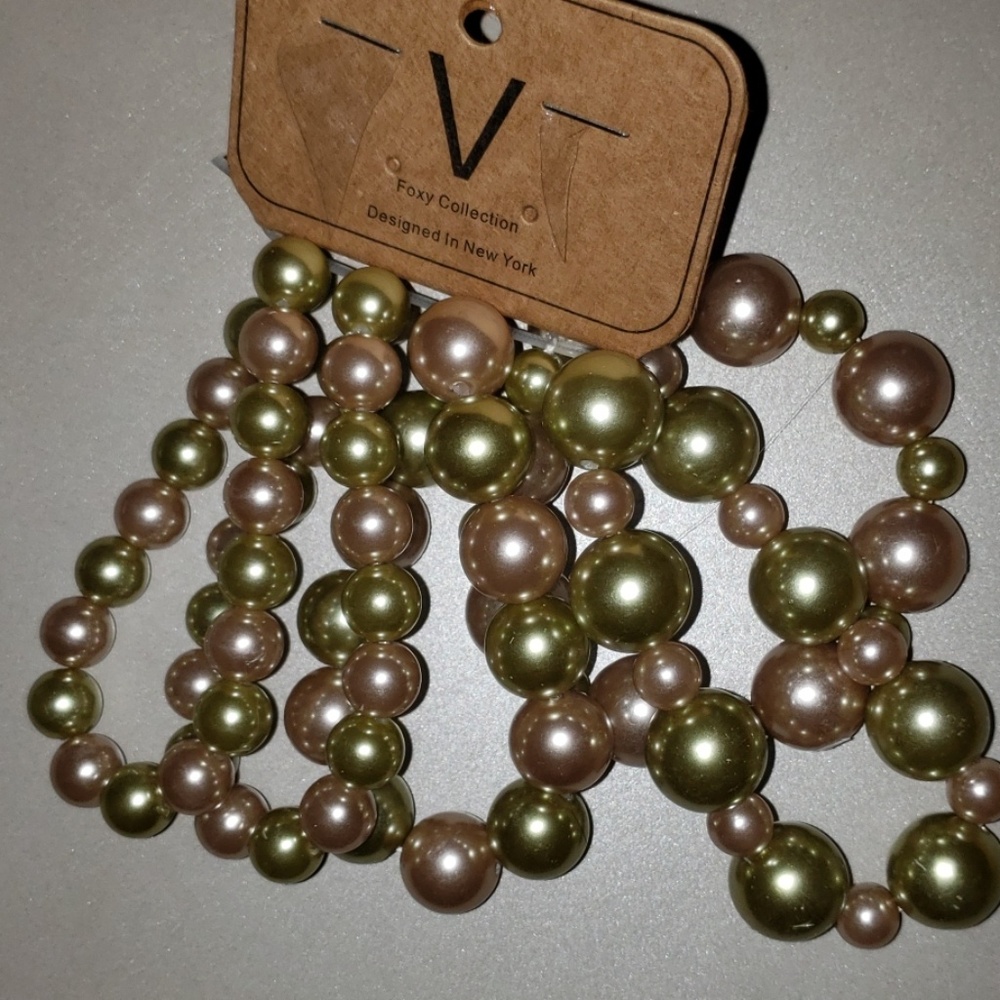 New Pearl Bracelet - Picture 2 of 2